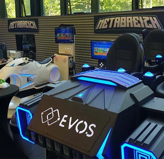 Simulateurs de réalité virtuelle lors d'un événement By Evos