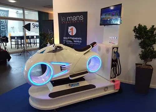 Simulateur moto VR By Evos en situation lors d'un événement