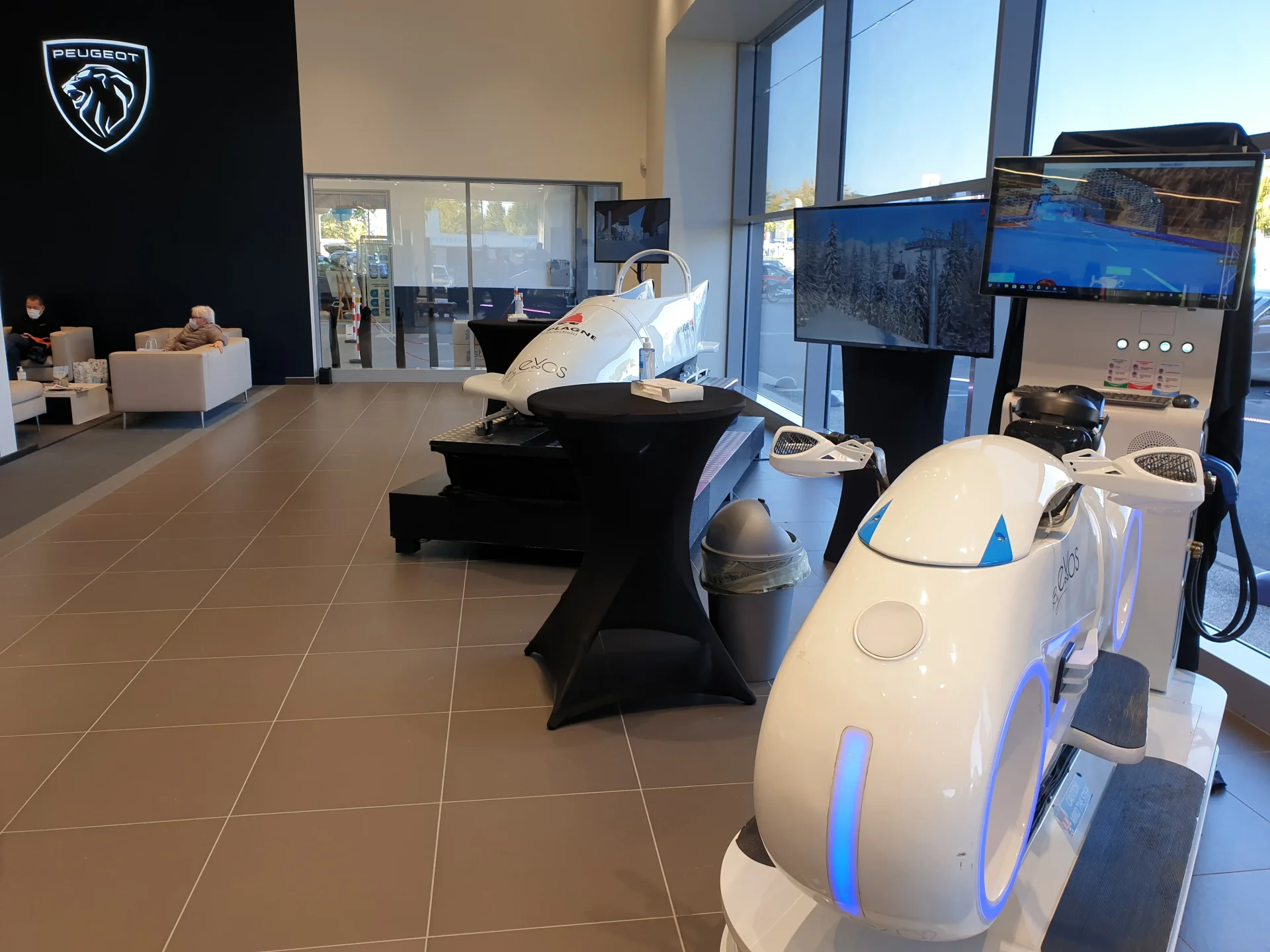 Stand d'animation VR By Evos lors du lancement produit Peugeot