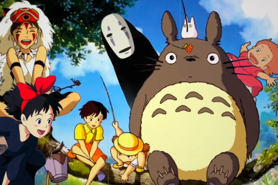 Entrée du musée Ghibli à Mitaka avec son architecture colorée et ses détails inspirés des films du studio